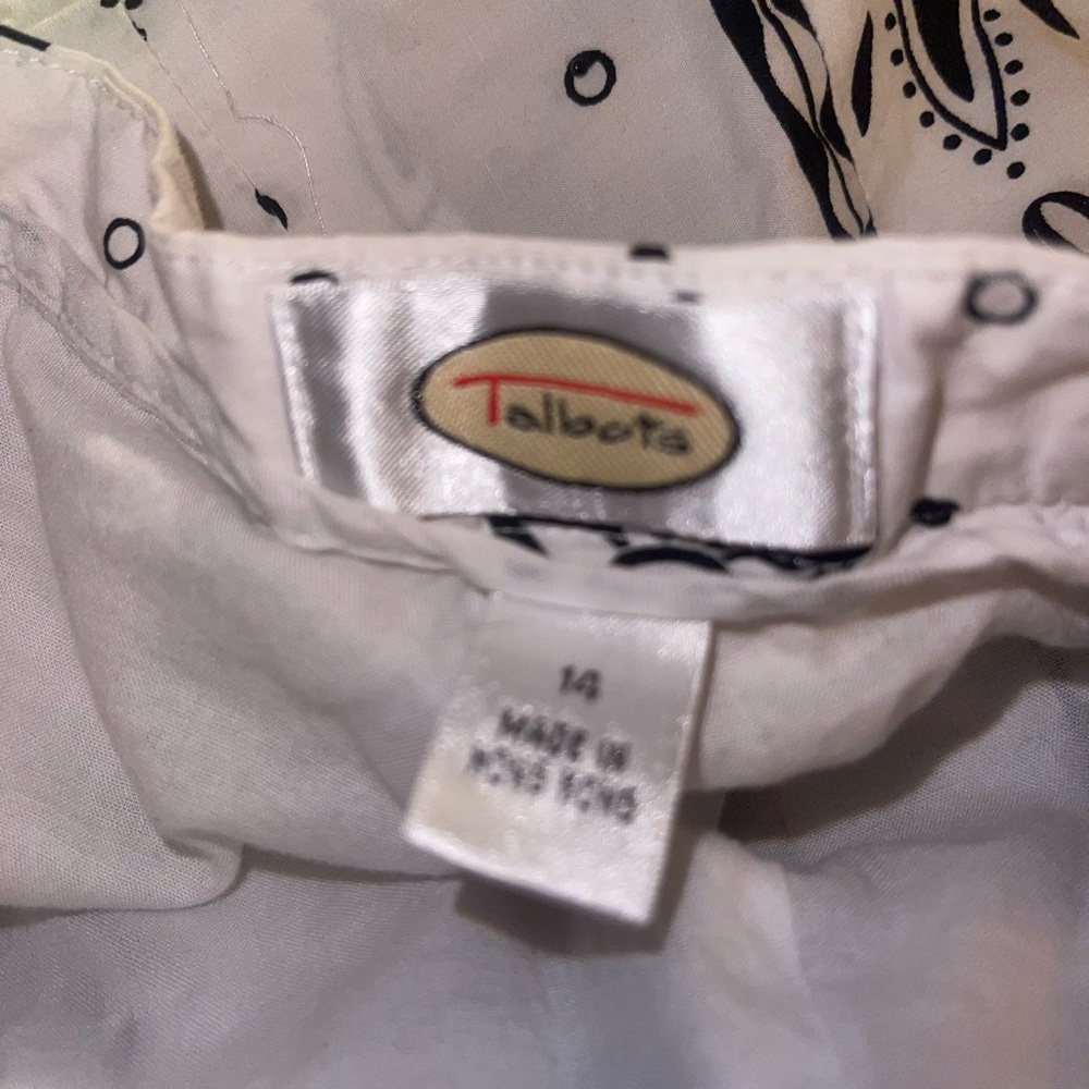 Cute Flowing Talbots Skirt.  Size 14. - Picture 2 of 3